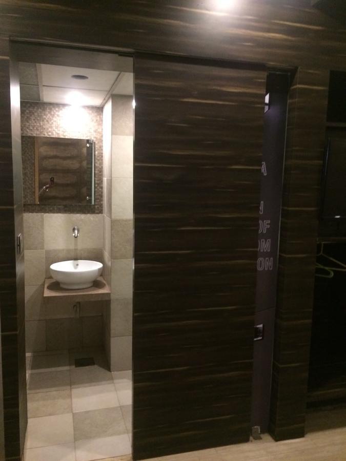 Silver Sands Beach Resort Daman Esterno foto