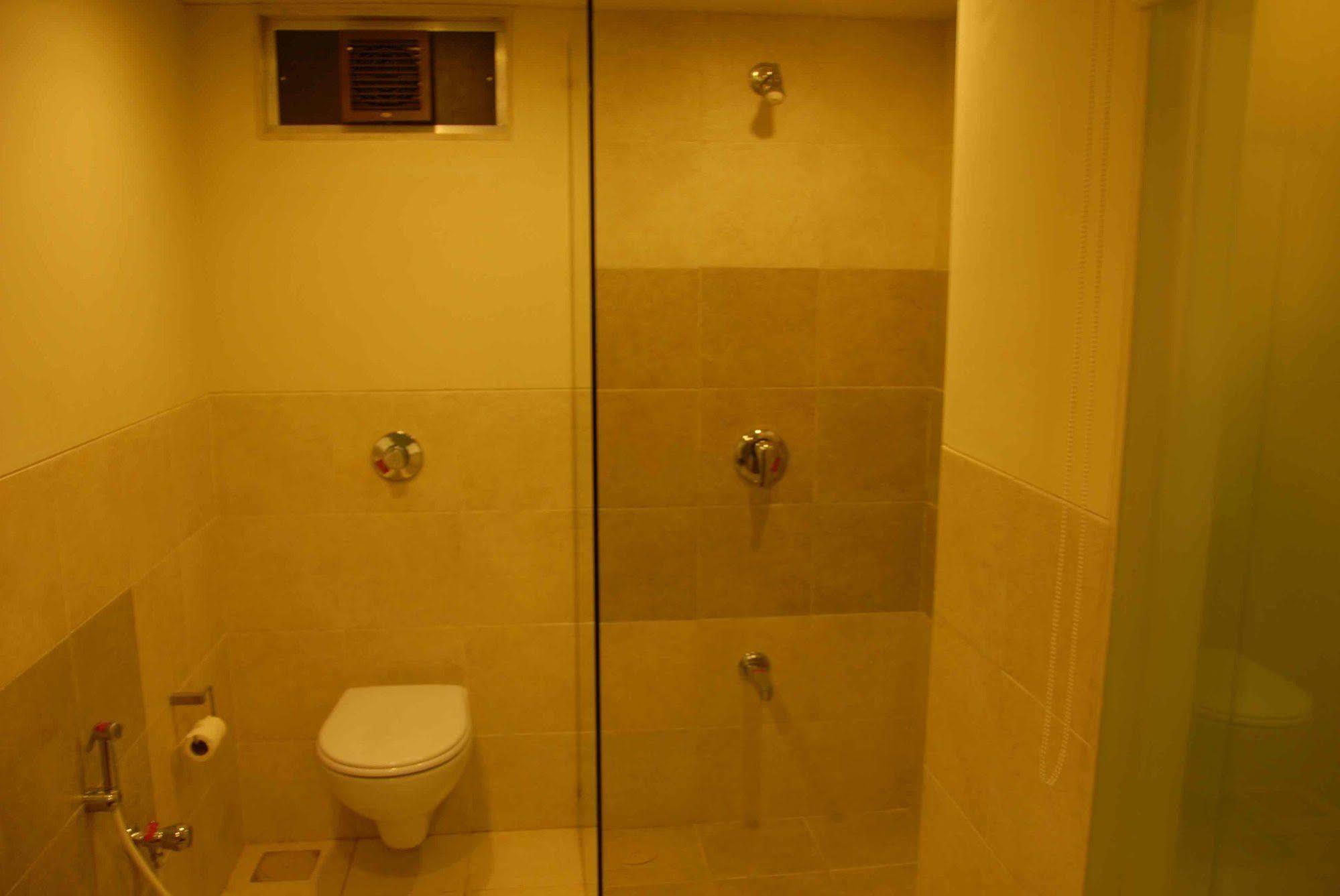 Silver Sands Beach Resort Daman Esterno foto