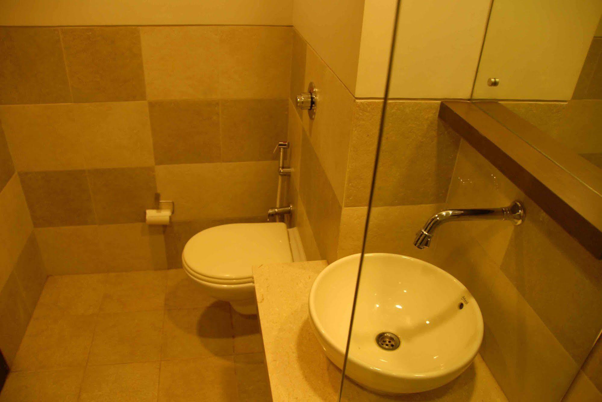 Silver Sands Beach Resort Daman Esterno foto