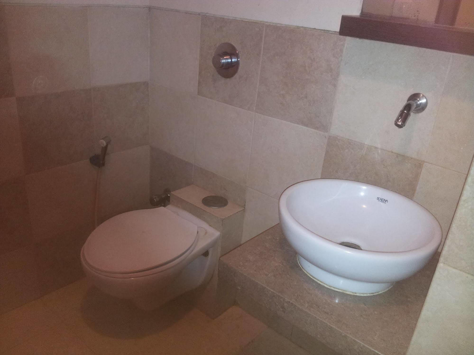 Silver Sands Beach Resort Daman Esterno foto