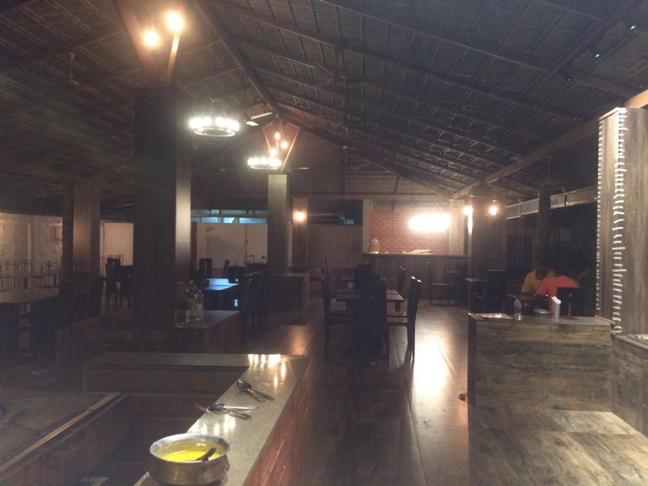 Silver Sands Beach Resort Daman Esterno foto